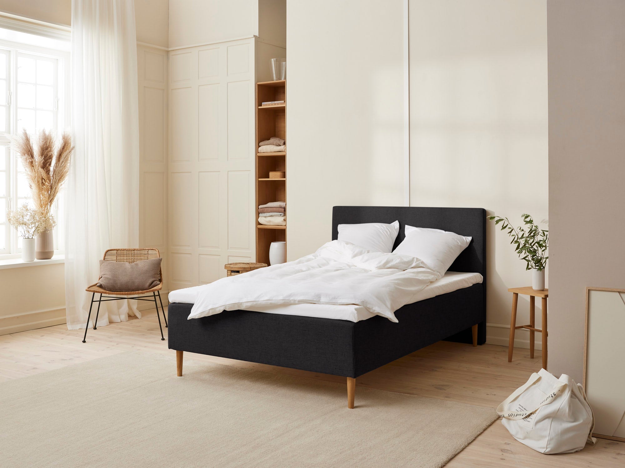 Fabrikkens Trykaflastende   Boxmadras  Sort  105x210 Cm