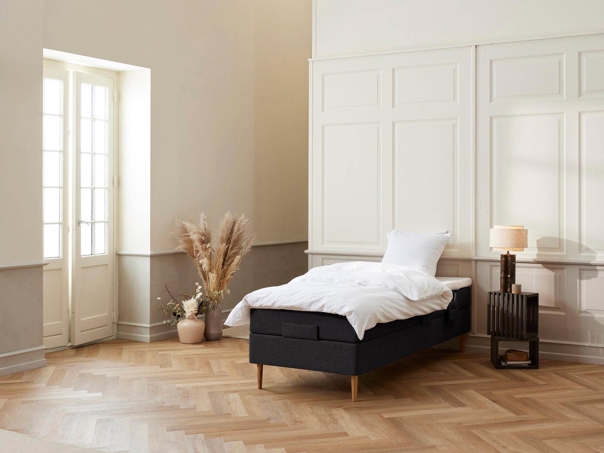 Fabrikkens Luksus   Elevation  Sort  80x200 Cm