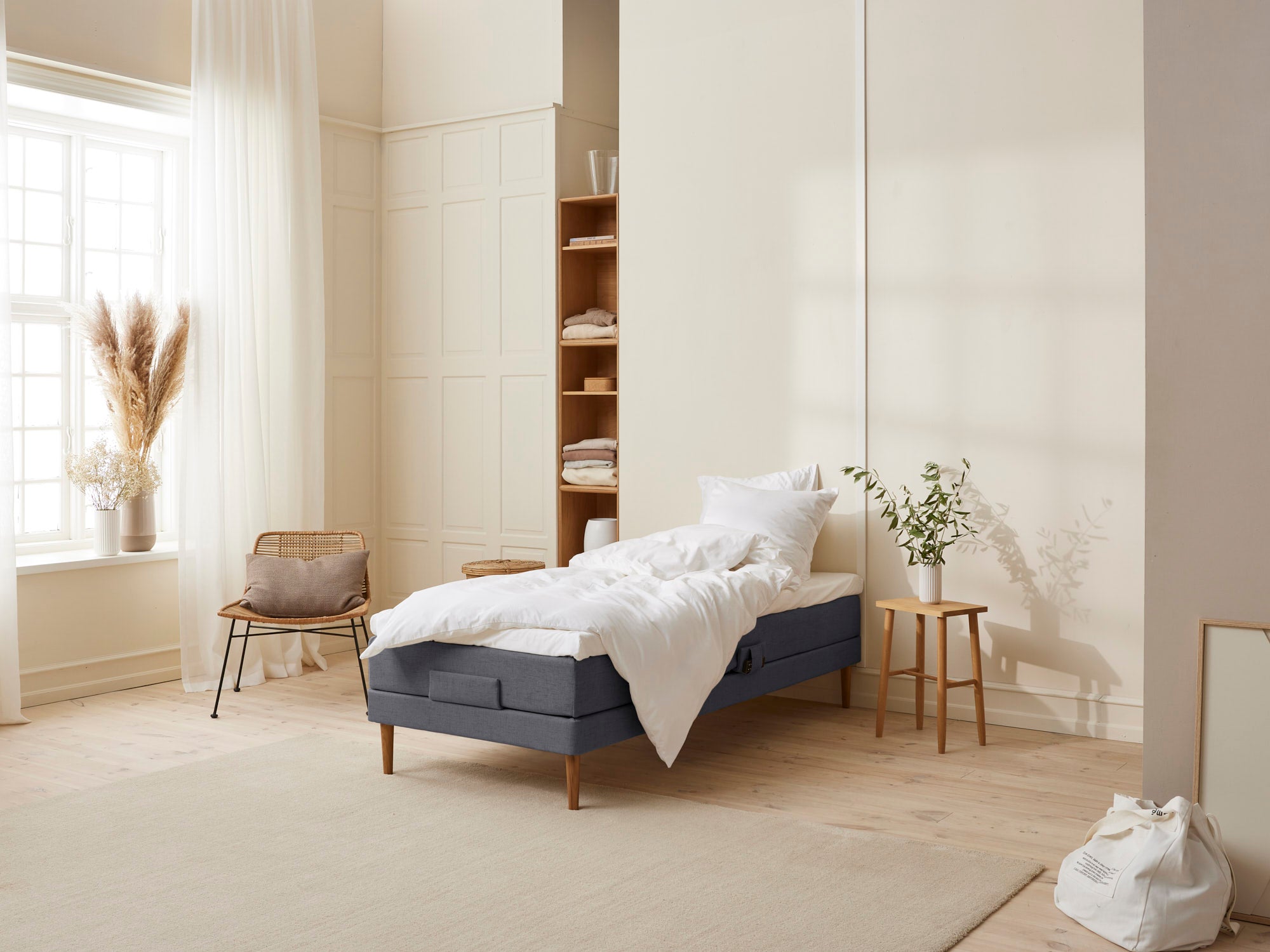 Fabrikkens Trykaflastende   Elevation  Antracit  90x200 Cm