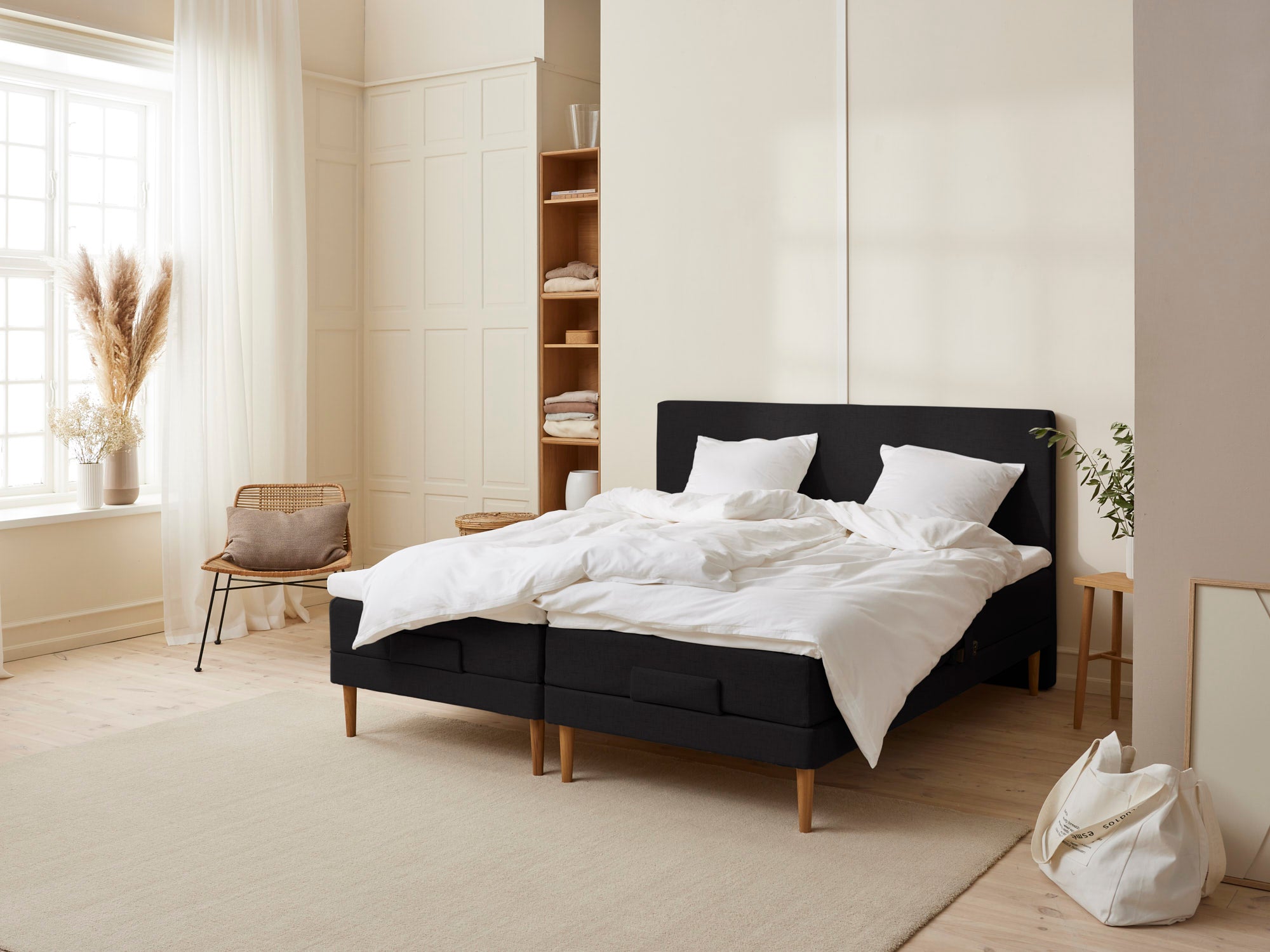 Fabrikkens Trykaflastende   Elevation  Sort  160x200 Cm
